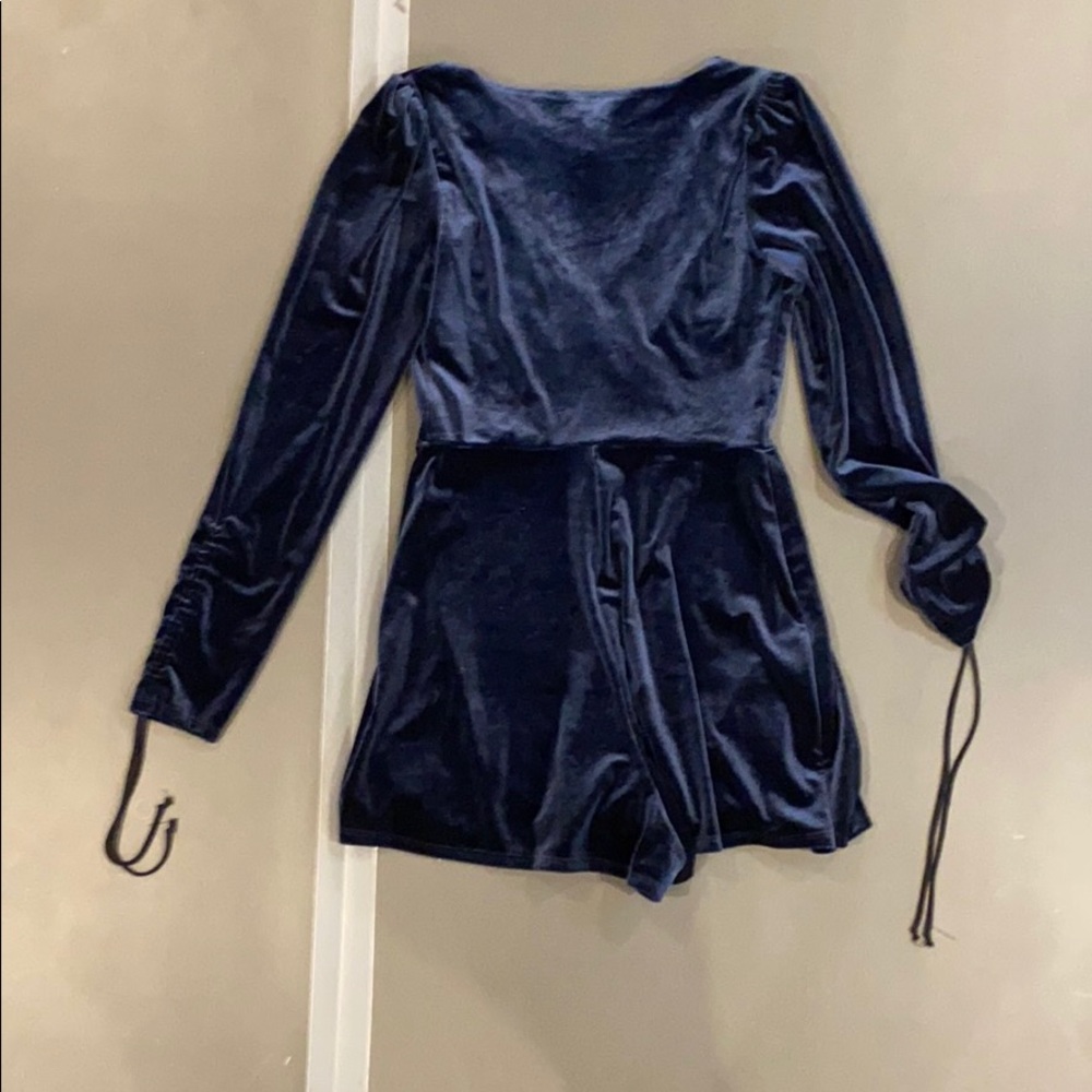 Velvet romper - Picture 2 of 2